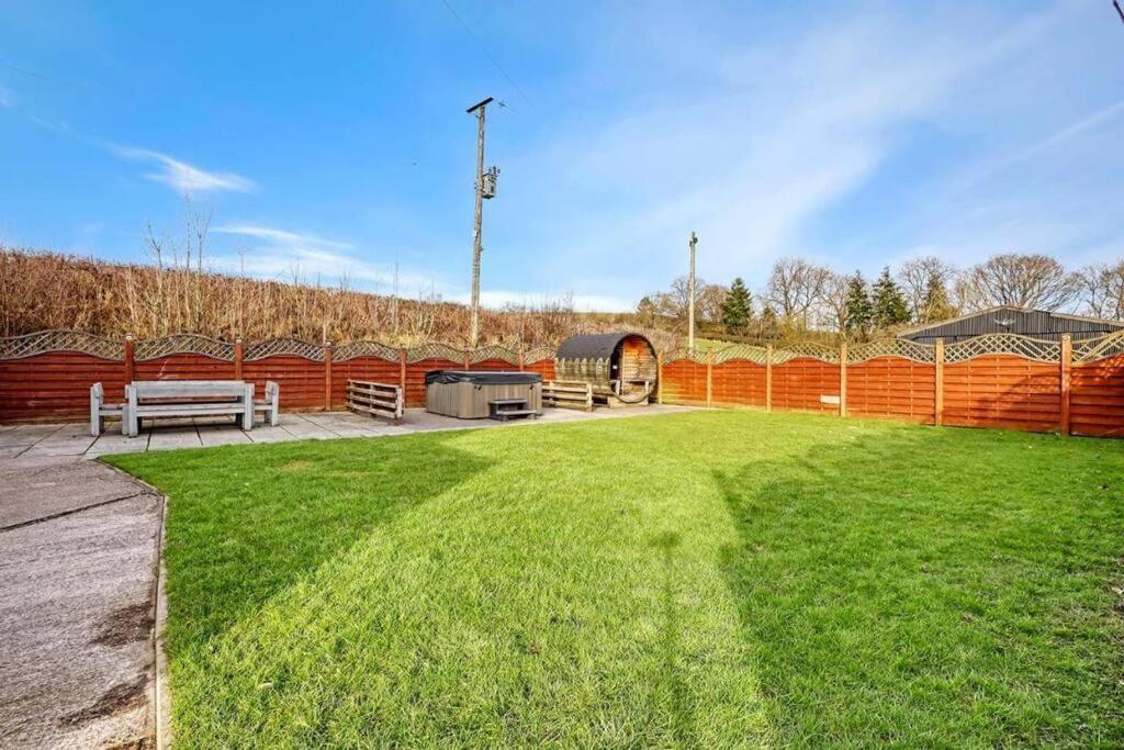 Upper Caerfaelog Farmhouse Llanbister Ngoại thất bức ảnh