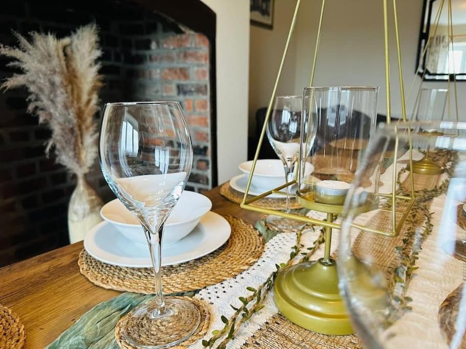 Upper Caerfaelog Farmhouse Llanbister Ngoại thất bức ảnh