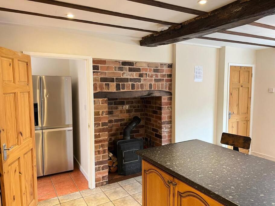 Upper Caerfaelog Farmhouse Llanbister Ngoại thất bức ảnh